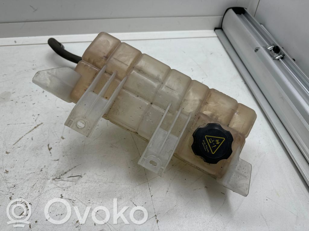 Aušinimo skysčio išsiplėtimo bakelis   600761200A,104627500E,5050V35KPA