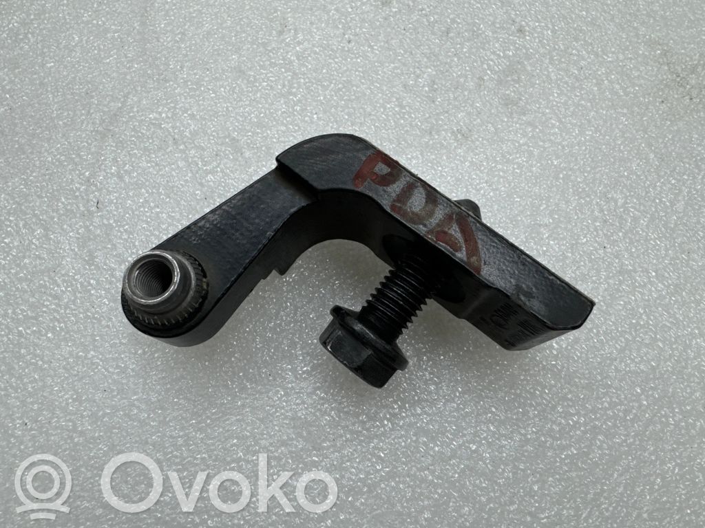 BMW i3 Front door lower hinge 