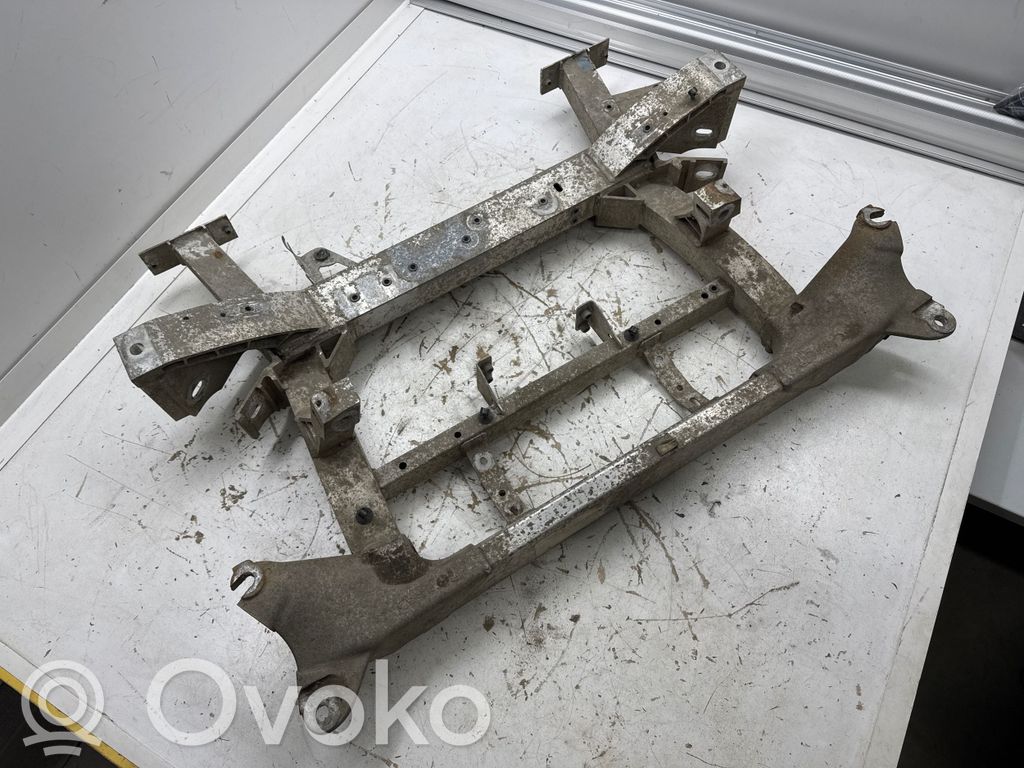 Priekinis traversas   600641700E,600641700,6006417