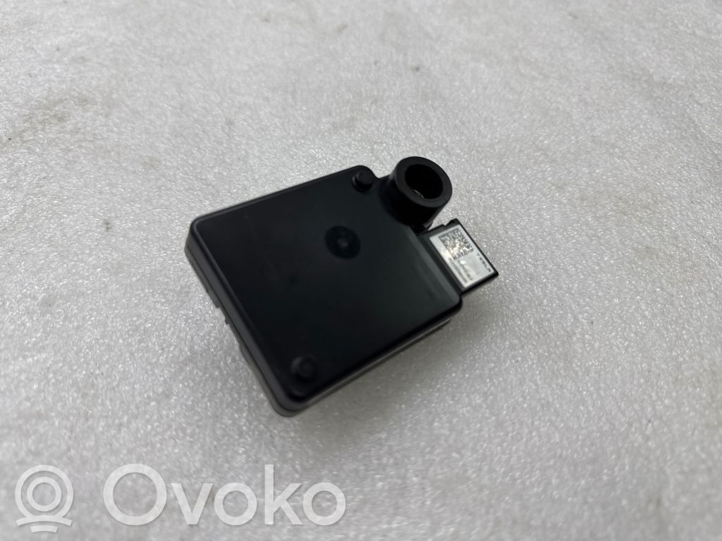 Tesla Model Y Kiti valdymo blokai/ moduliai 