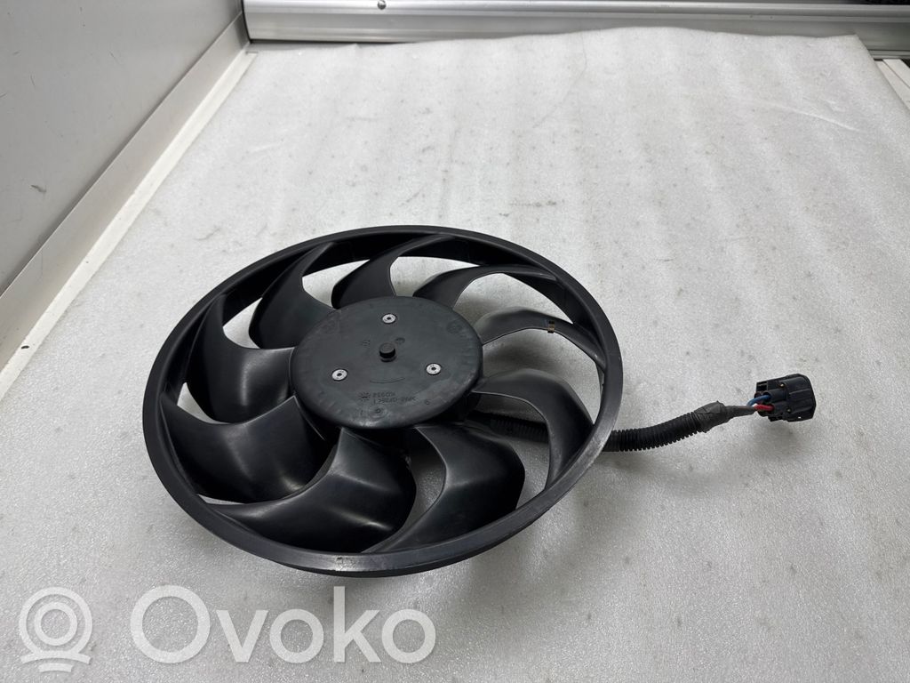 Tesla Model Y Elektrisks radiatoru ventilators 