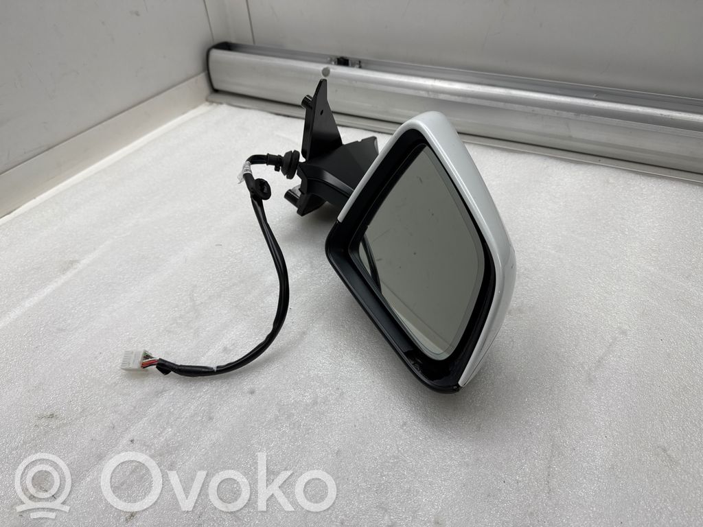 Tesla Model Y Spogulis (elektriski vadāms) 