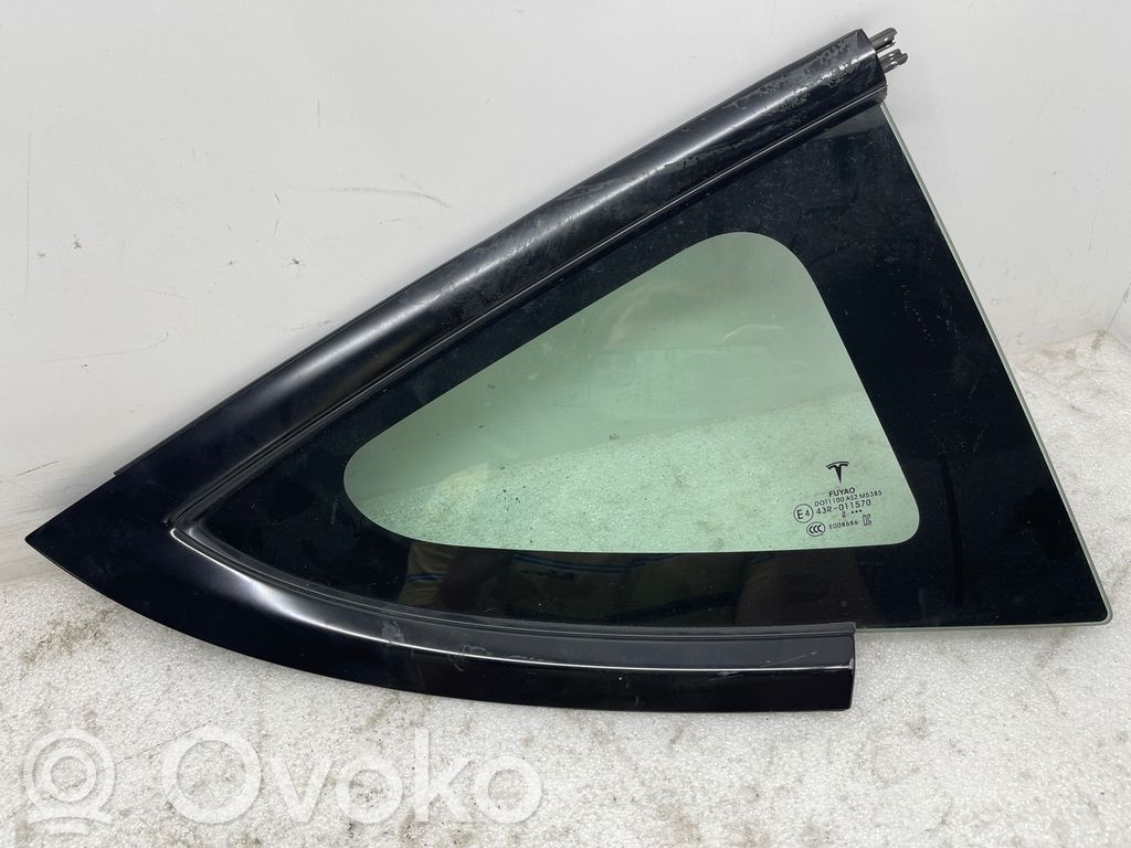 Tesla Model 3 Rear side window 