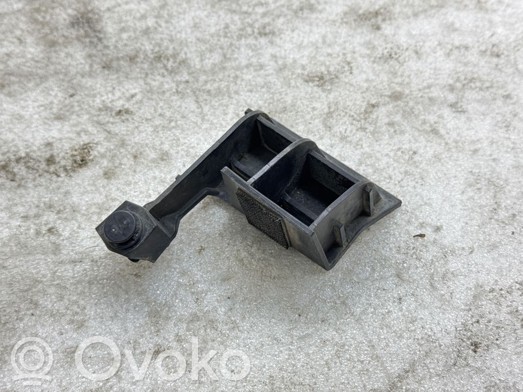 Tesla Model Y Sill/side skirt trim 