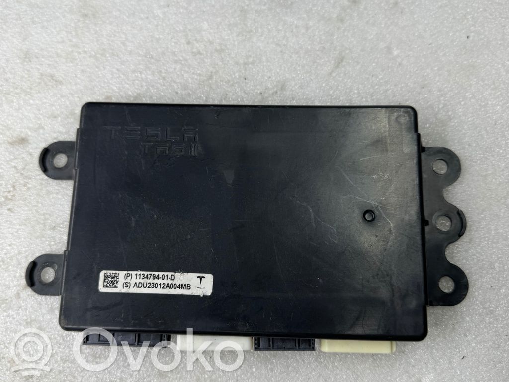 Tesla Model X Suspension control unit/module 
