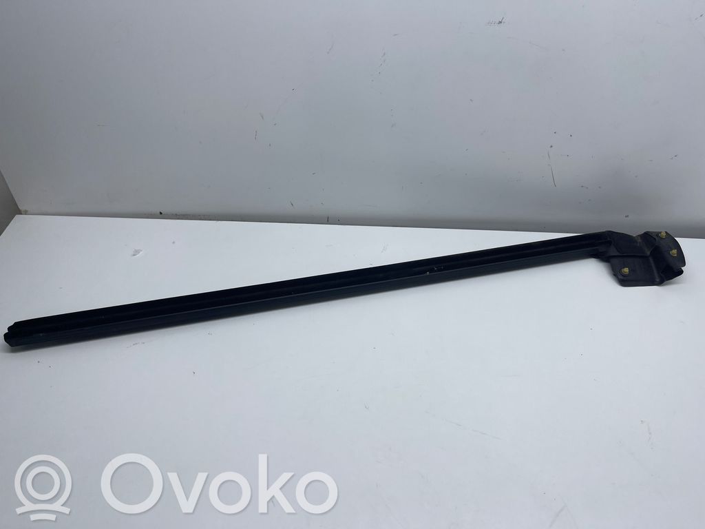Tesla Model Y Cheder cauciuc geam față 