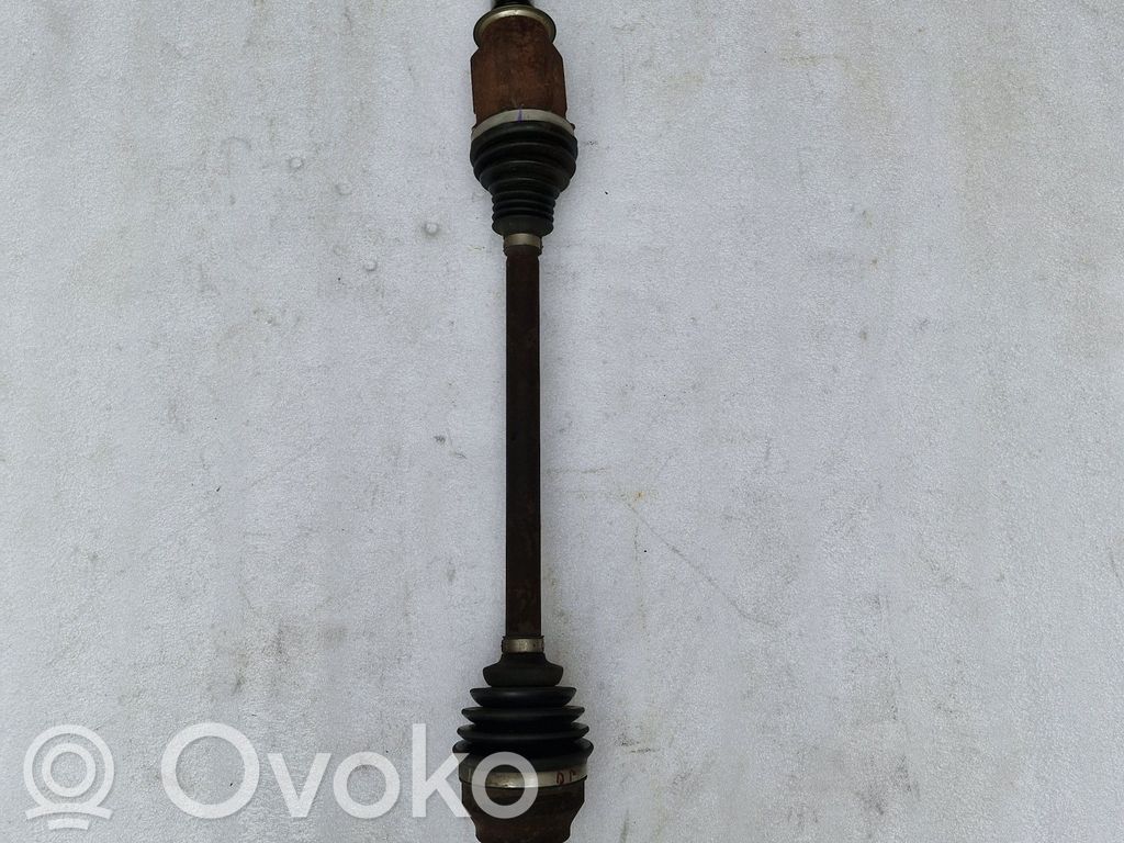 Etuvetoakseli   P04578884AC