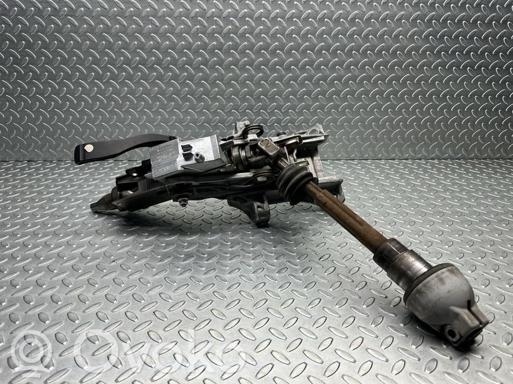 Ford Focus Steering wheel axle 