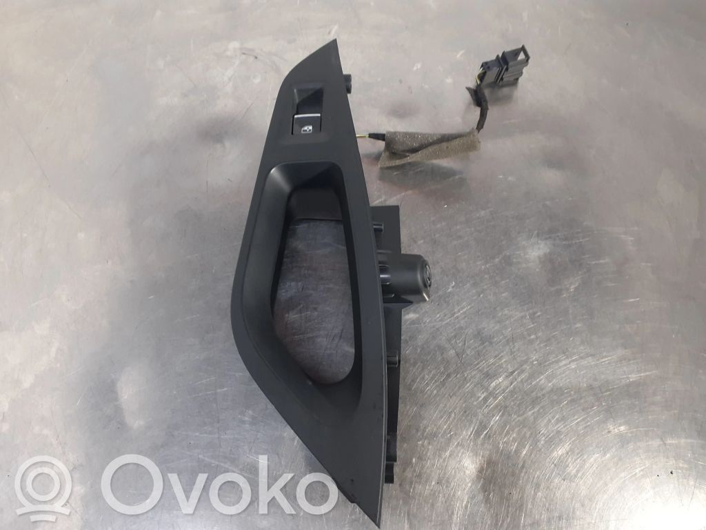 Electric window control switch   5F4867228A