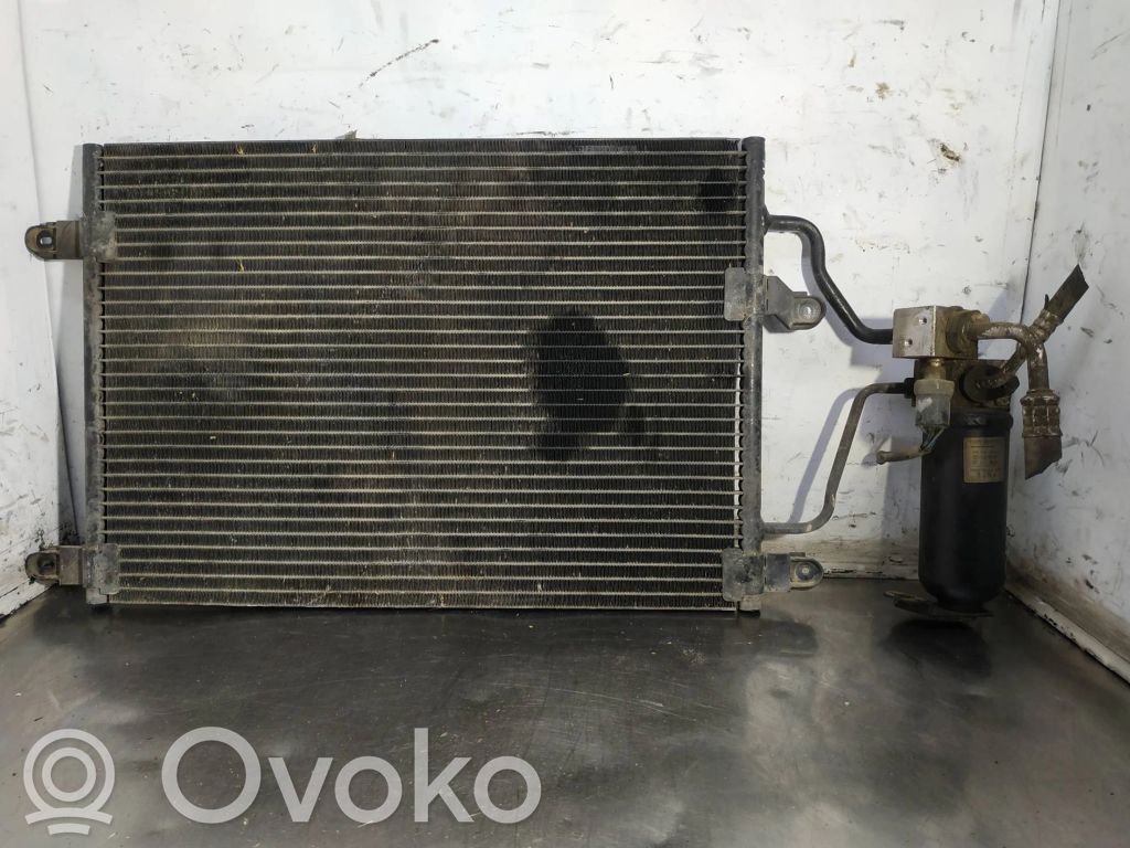 Renault Laguna I Radiateur condenseur de climatisation 