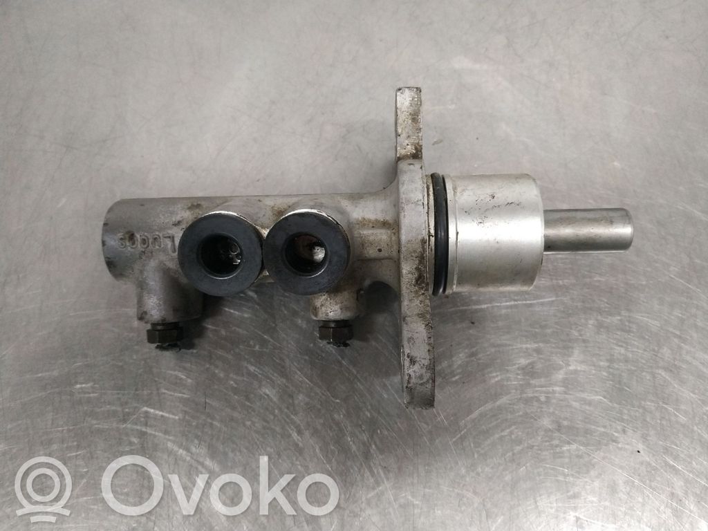 Volkswagen PASSAT B5 Pääjarrusylinteri 