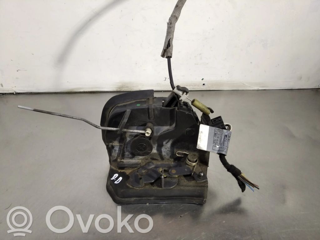 Galinių durų spyna   8402602