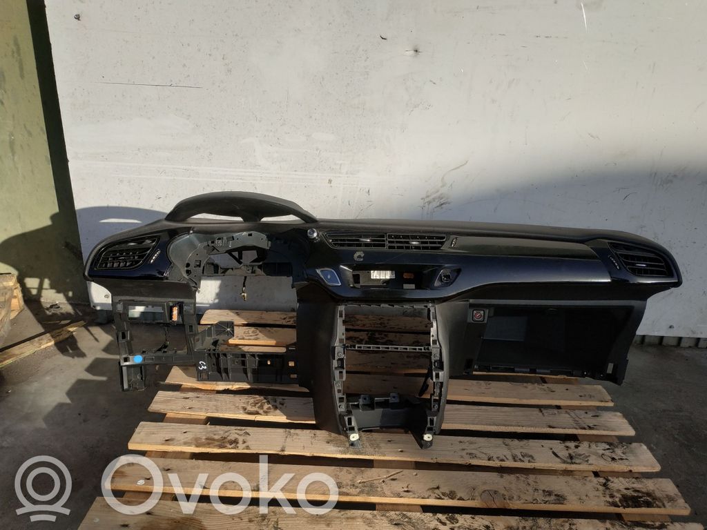 Citroen DS3 Panelis 