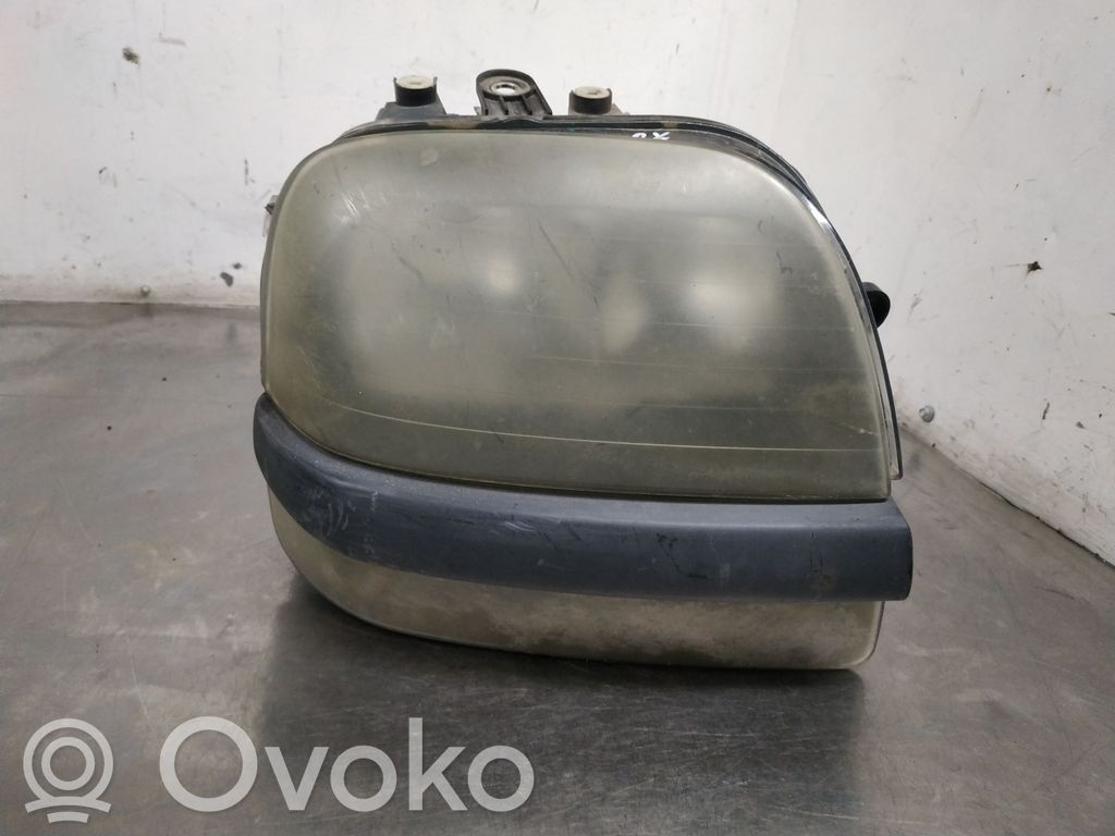Fiat Doblo Lampa przednia 