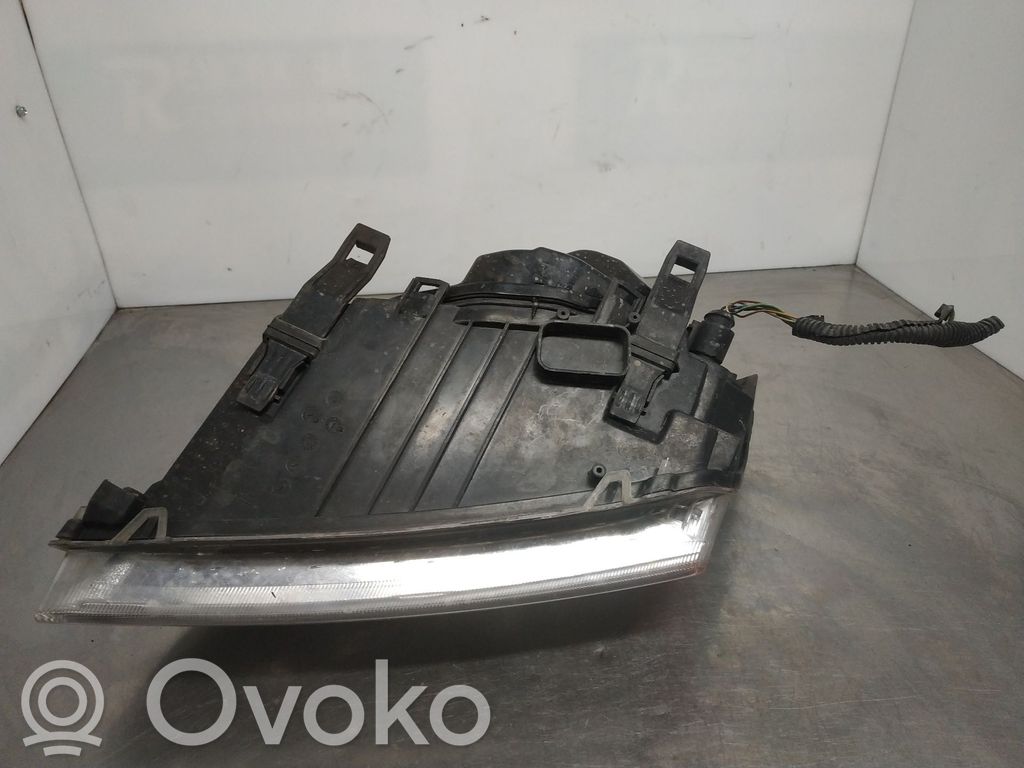 Ford Focus Headlight/headlamp 