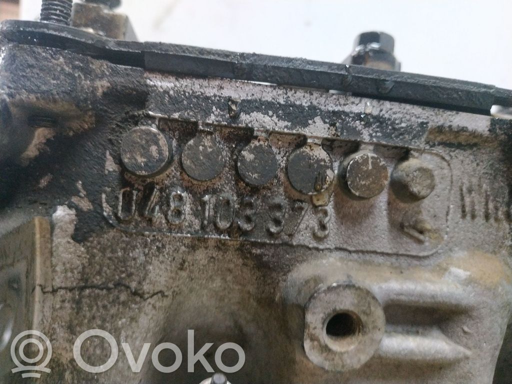 Volkswagen PASSAT B4 Engine head 