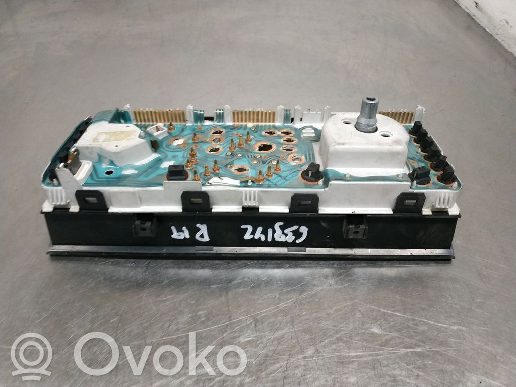 Renault 19 Speedometer (instrument cluster) 
