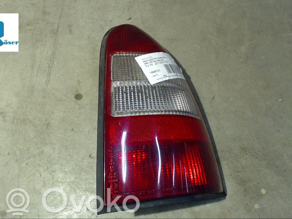 Opel Vectra B Lampă spate în caroserie 