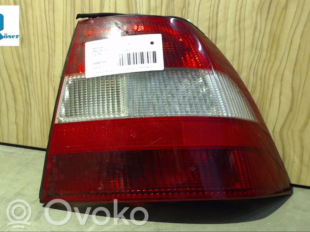 Opel Vectra B Lampă spate în caroserie 