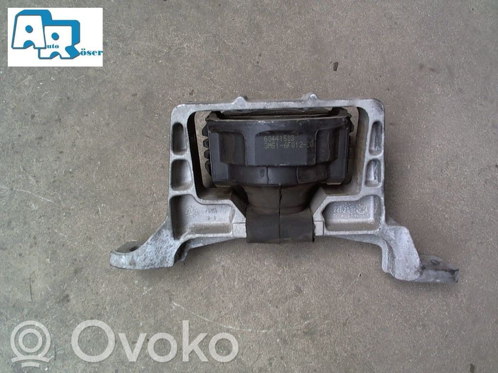 Engine mounting bracket   3M516F012CG