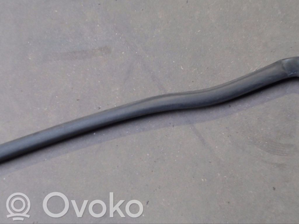 Front bumper splitter molding   7159606