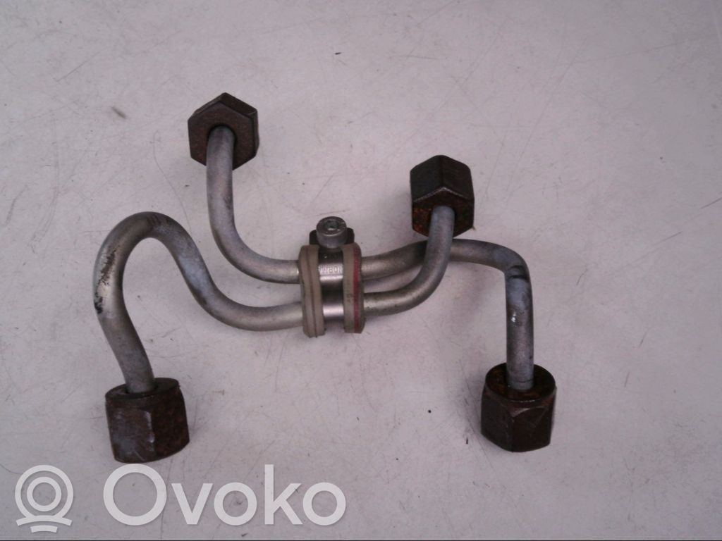 Fuel injector supply line/pipe