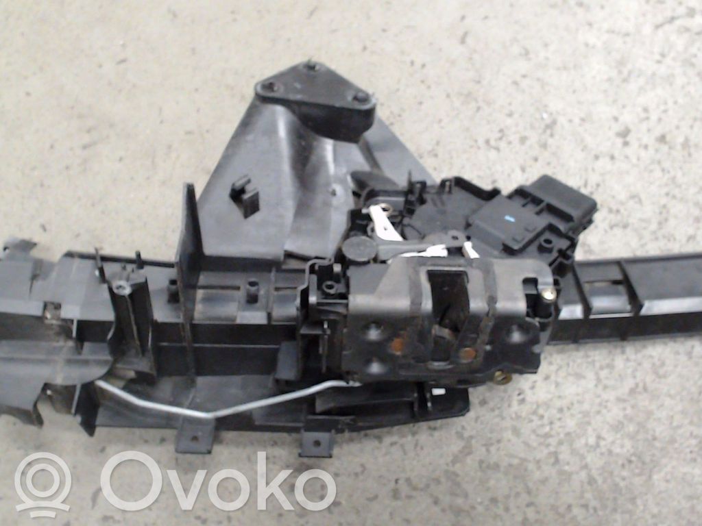 Front door lock   4892362