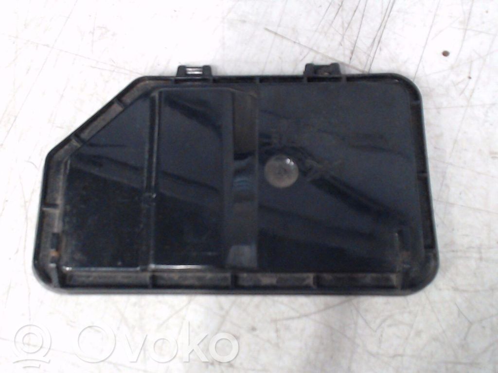 Deckel Abdeckung Scheinwerfer   1100155