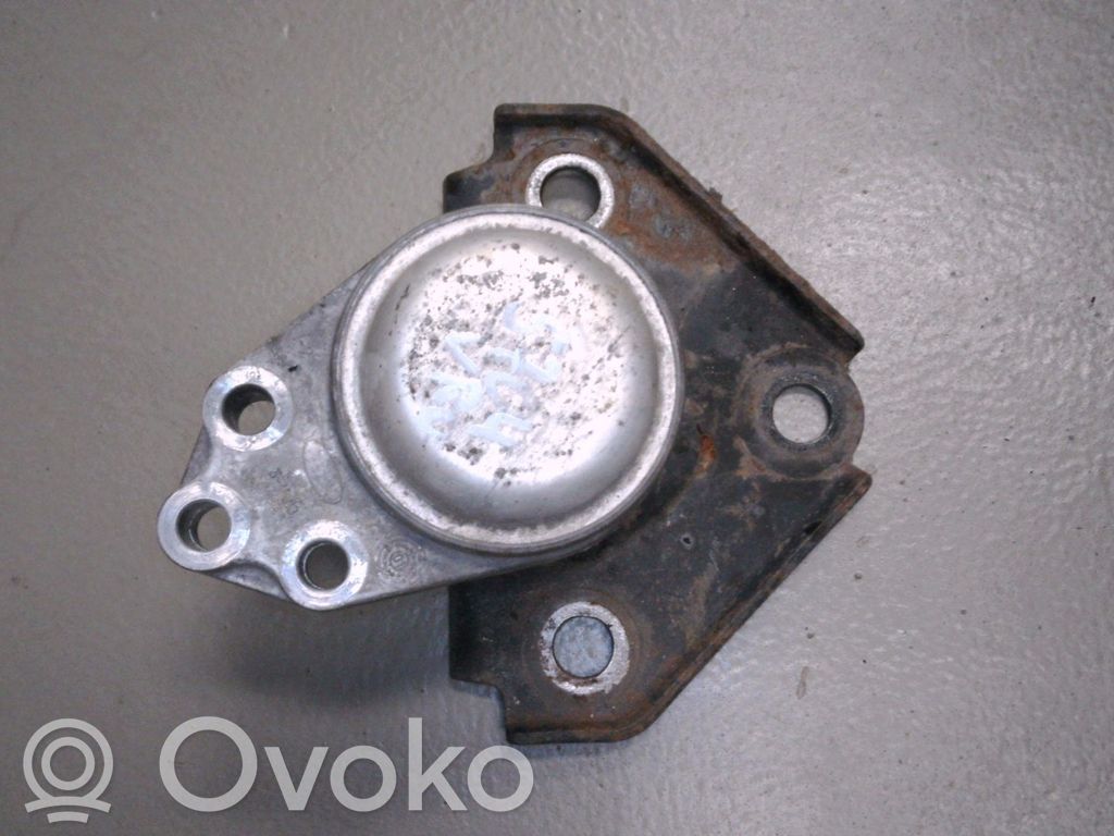 Ford Fiesta Engine mounting bracket 