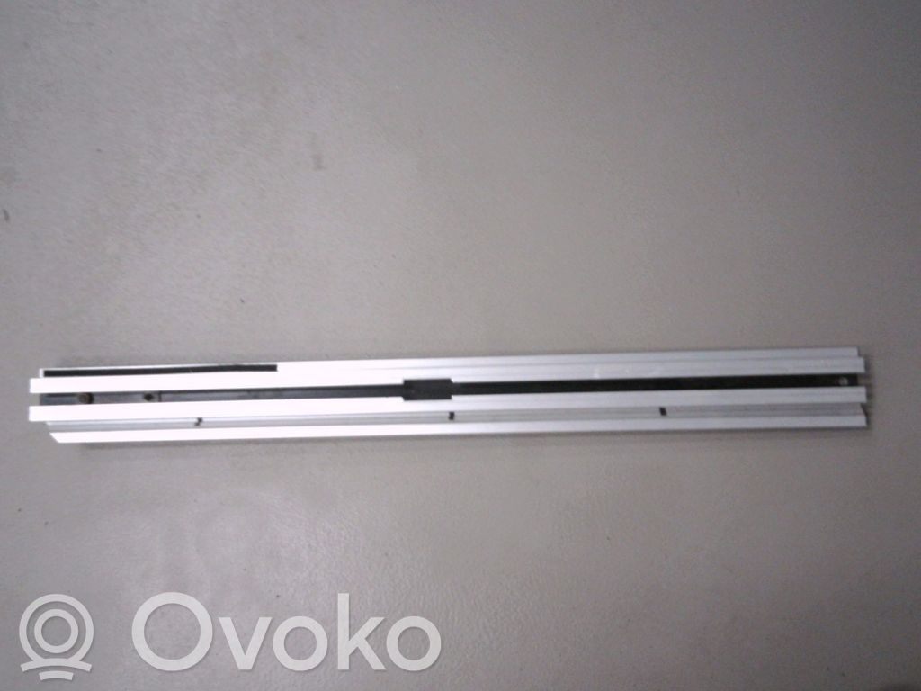 Perän korin osa   3403019