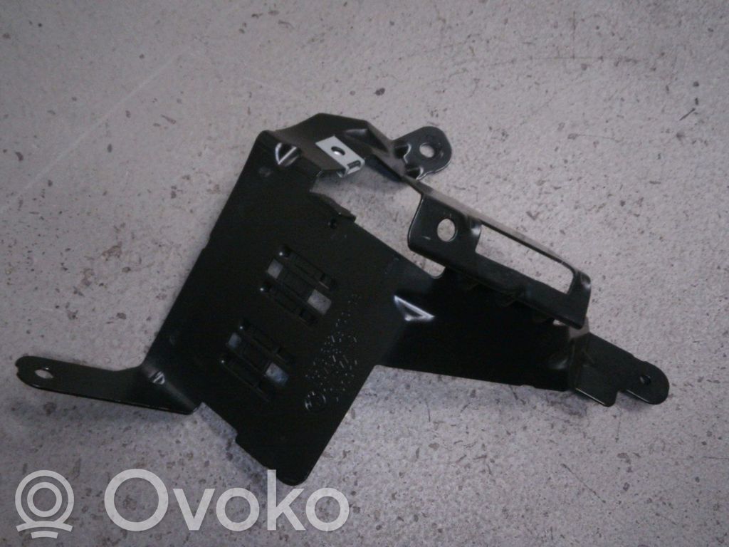 Radio / CD-Player / DVD-Player / Navigation