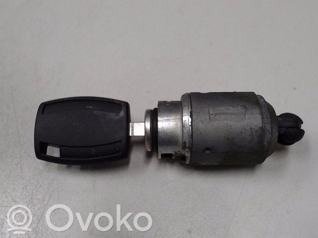 Ford Focus Spyna variklio dangčio 
