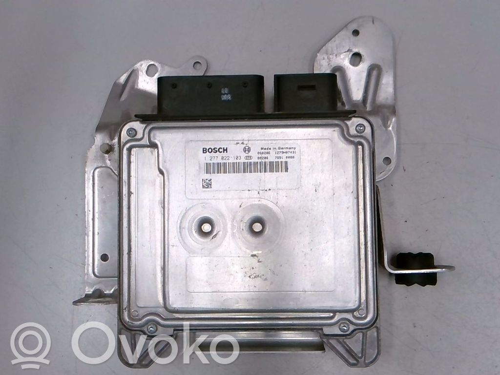 BMW X5 E70 Variklio valdymo blokas 