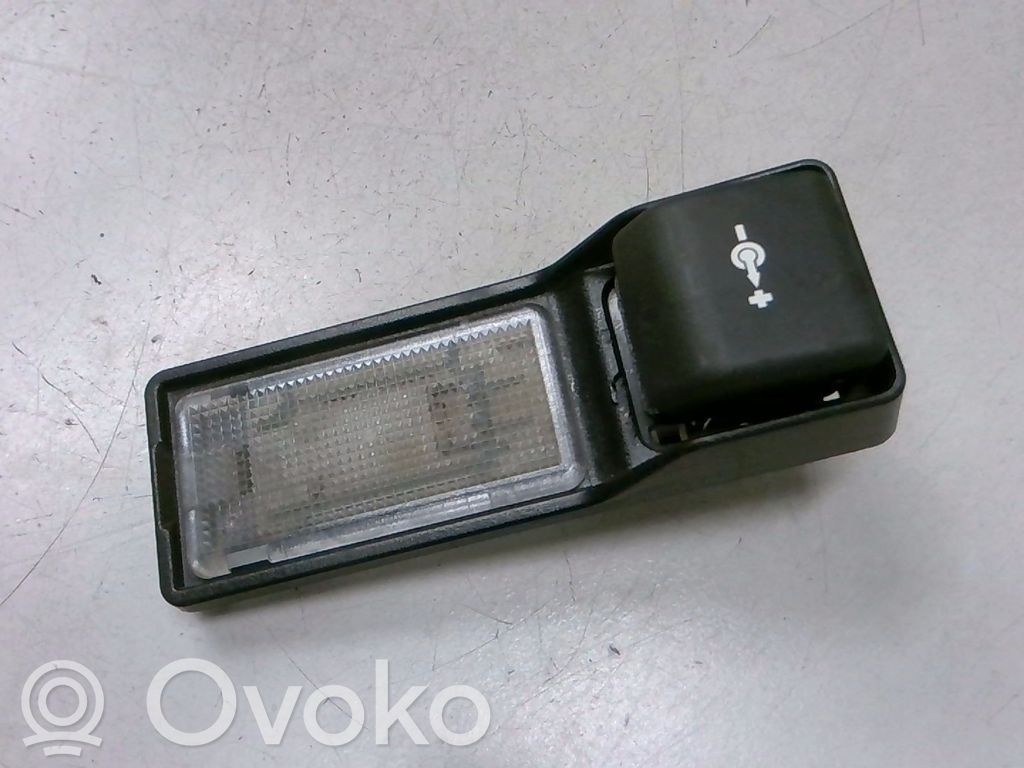 Parcel shelf   51479203184