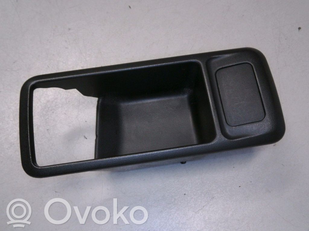 Ford Focus Moldura del asa interior de la puerta trasera 