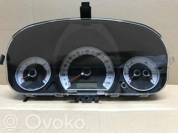 KIA Ceed Spidometrs (instrumentu panelī) 