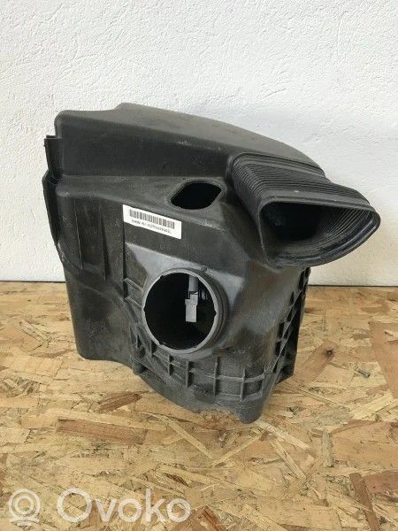 BMW 1 E81 E87 Air filter box 