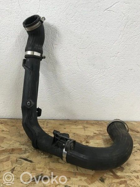Volkswagen PASSAT B7 Intercooler hose/pipe 
