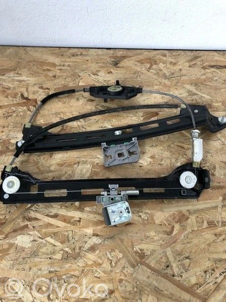 Volkswagen PASSAT CC Rear door window regulator with motor 