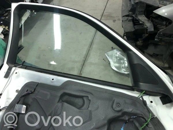 BMW 1 E81 E87 Front door window glass four-door 