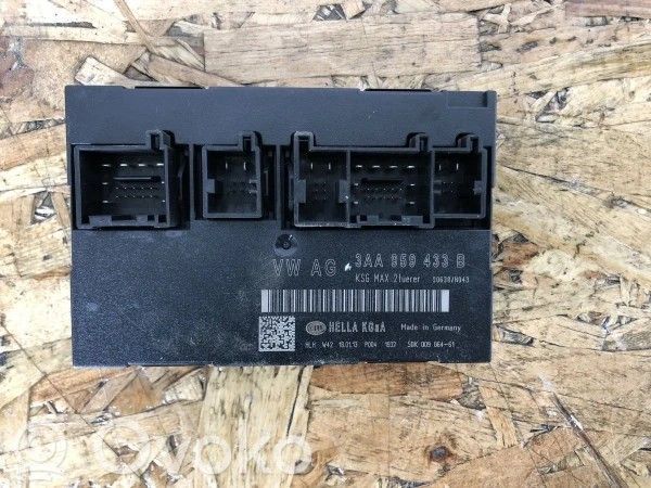 Volkswagen PASSAT B7 Comfort/convenience module 