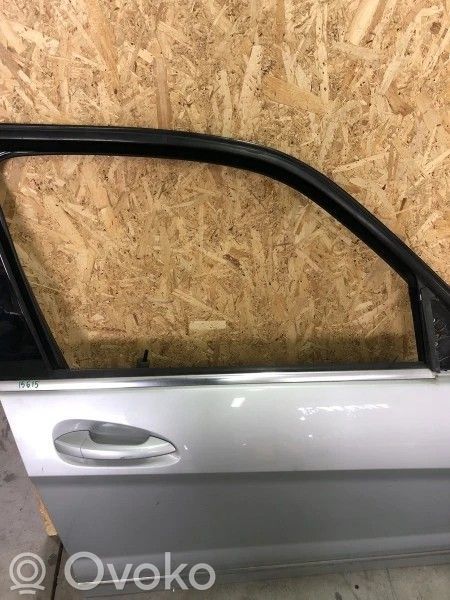 Mercedes-Benz GLK (X204) Front door window glass four-door 