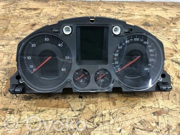Volkswagen PASSAT B6 Speedometer (instrument cluster) 