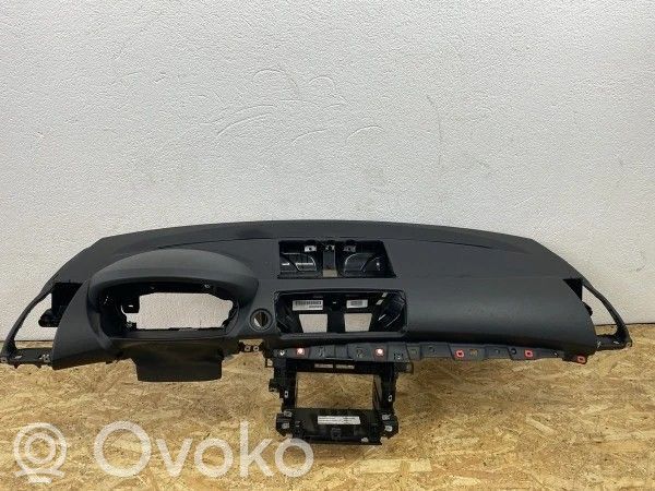 BMW 1 E81 E87 Panel de instrumentos 