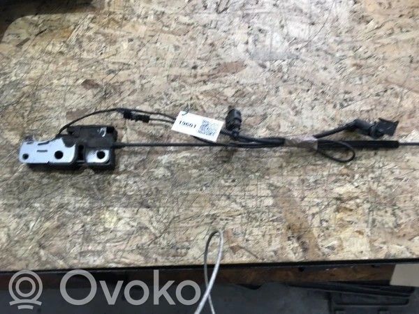 Volkswagen PASSAT B7 Engine bonnet/hood lock/catch 