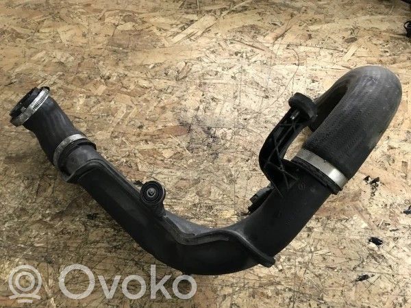 Volkswagen PASSAT B7 Intercooler hose/pipe 