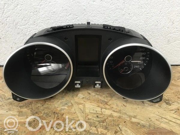 Volkswagen Golf VI Speedometer (instrument cluster) 
