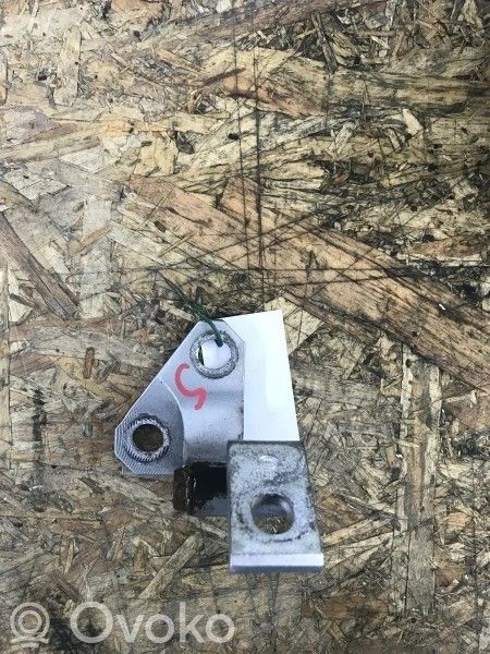 Volkswagen PASSAT B6 Front door upper hinge 