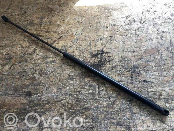 Volkswagen PASSAT B6 Amortizatorius variklio dangčio 