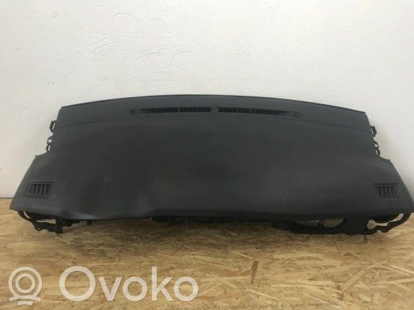 Toyota Auris 150 Panelis 